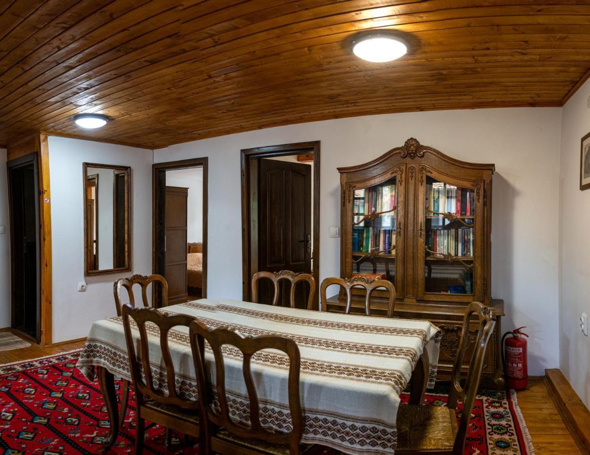 Razsukanova House , Разсукановата Къща Elena Exteriér fotografie